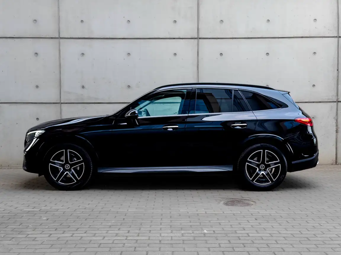 MERCEDES-BENZ GLC