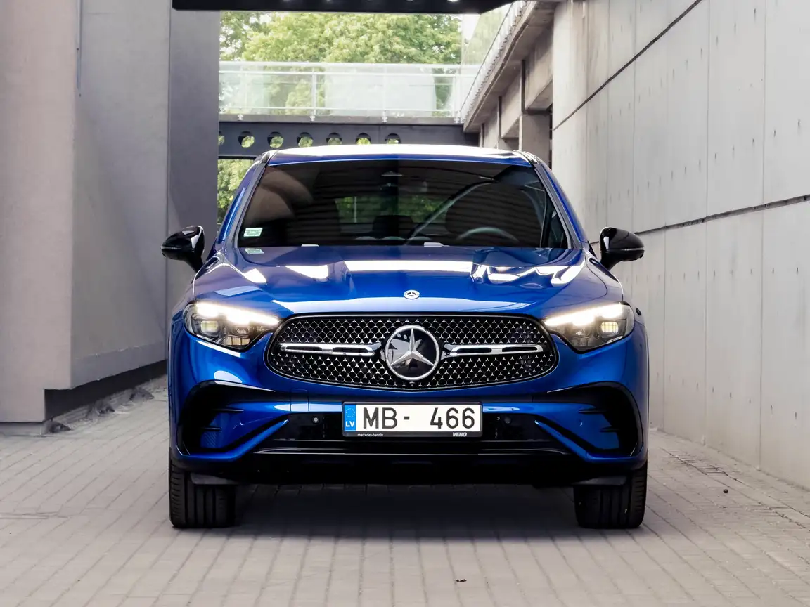 MERCEDES-BENZ GLC