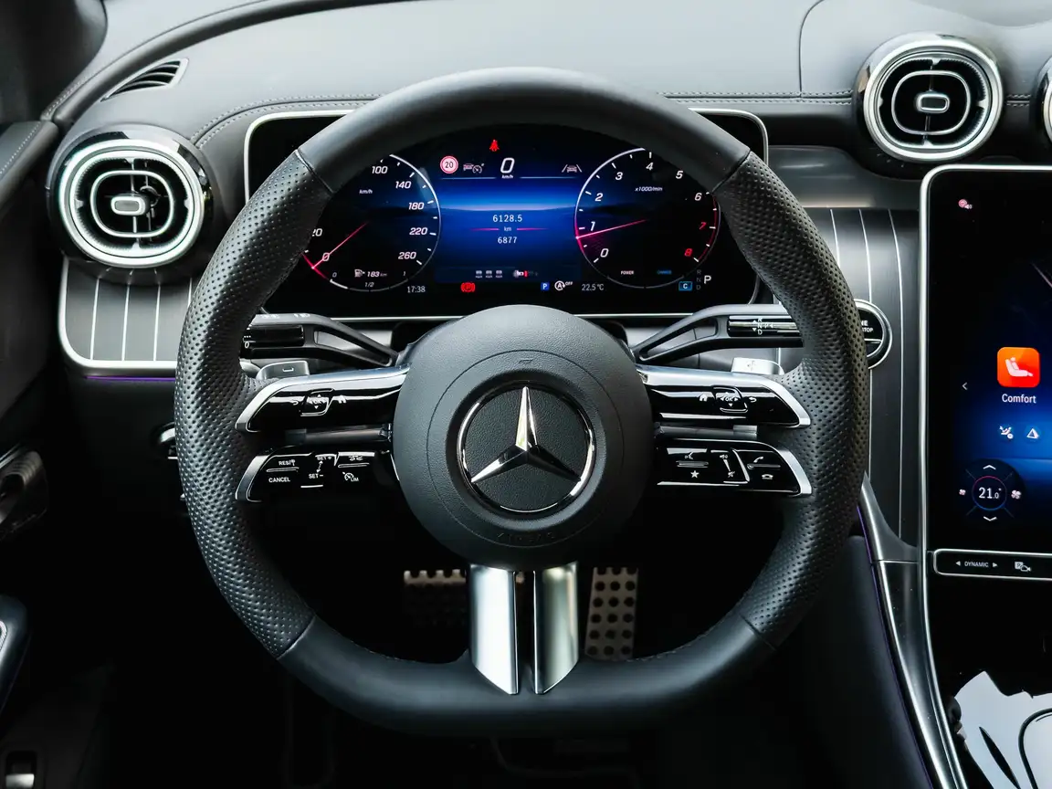 MERCEDES-BENZ GLC