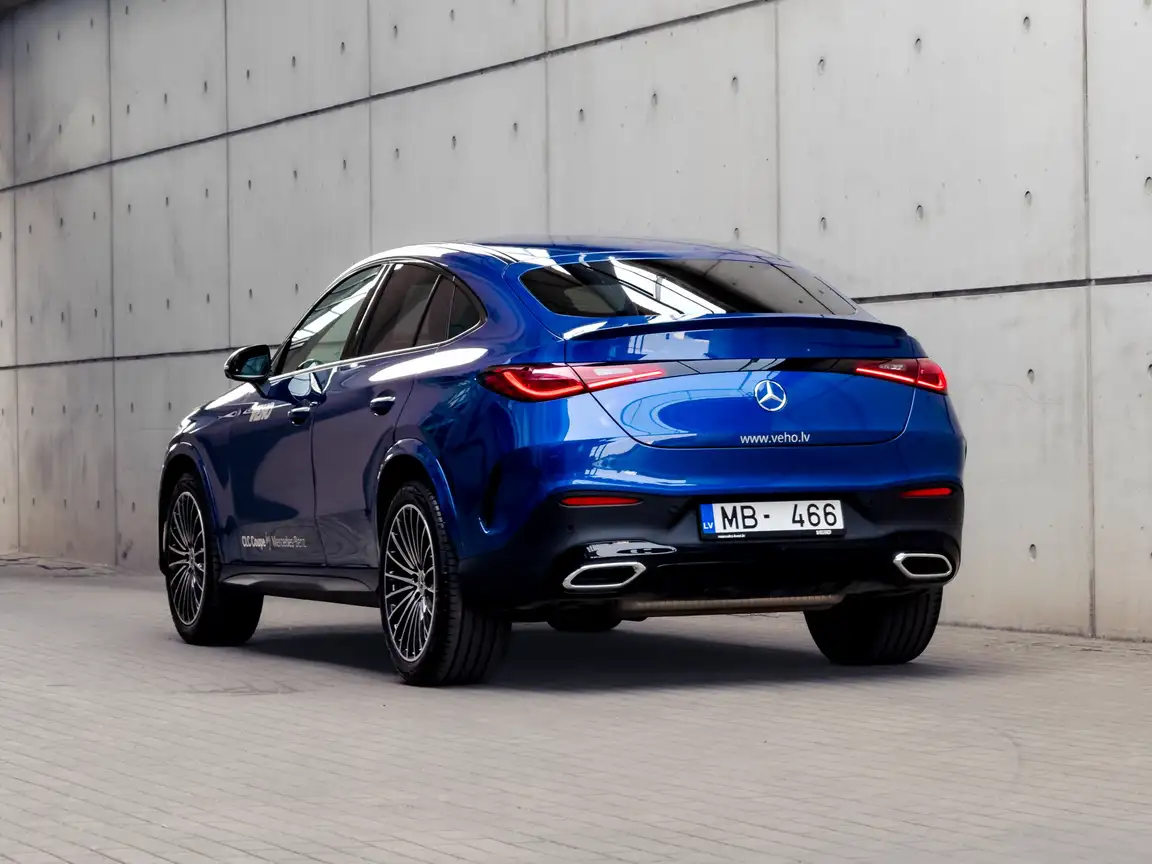MERCEDES-BENZ GLC