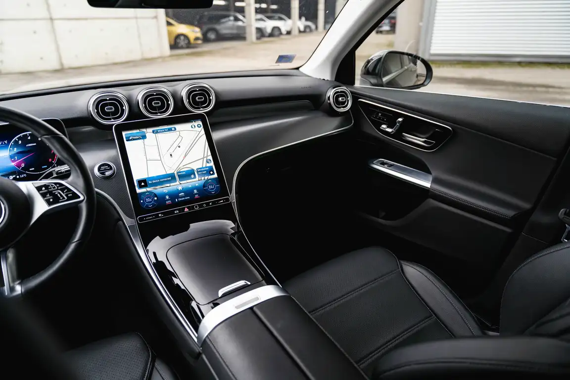 MERCEDES-BENZ GLC