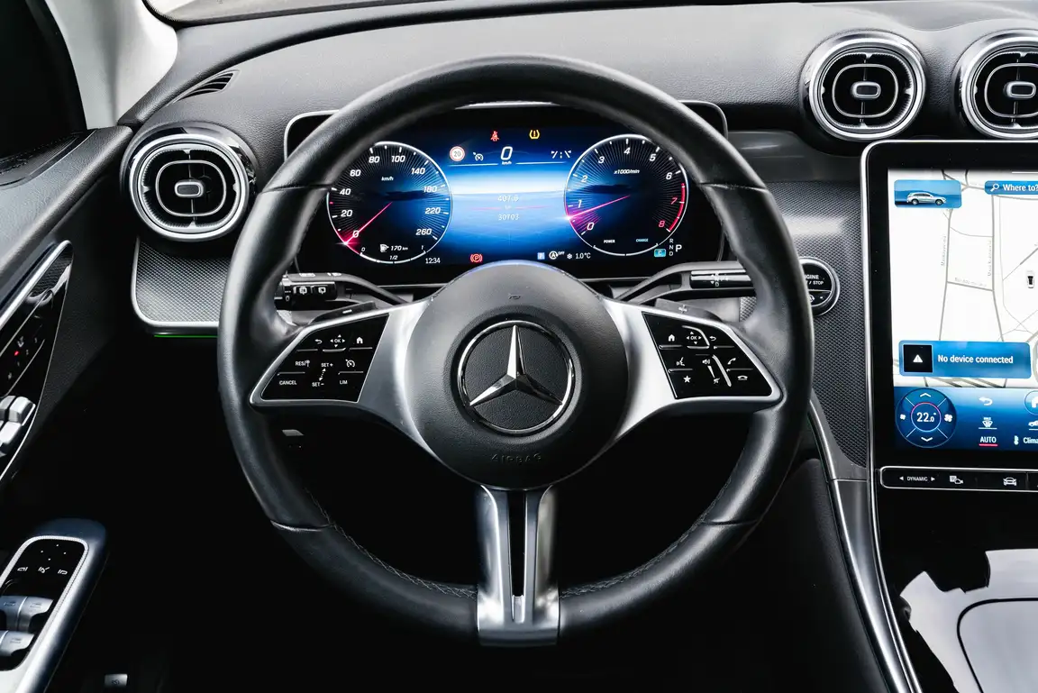 MERCEDES-BENZ GLC
