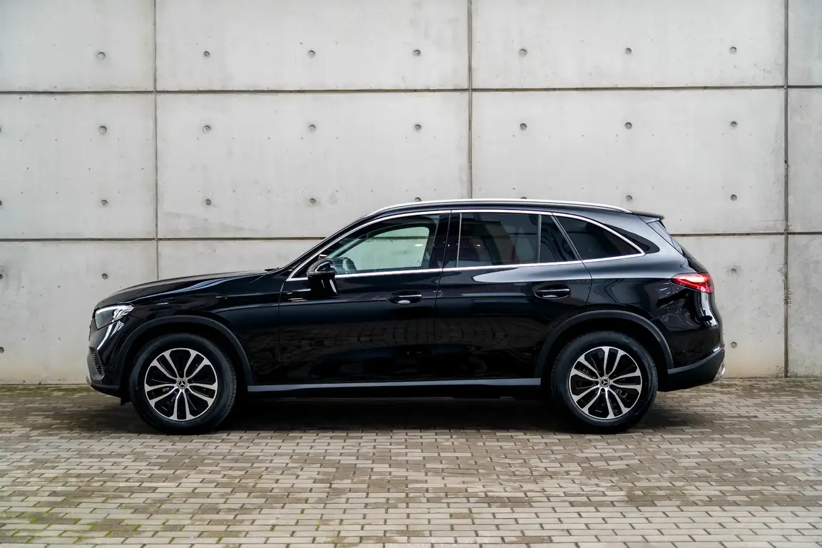 MERCEDES-BENZ GLC