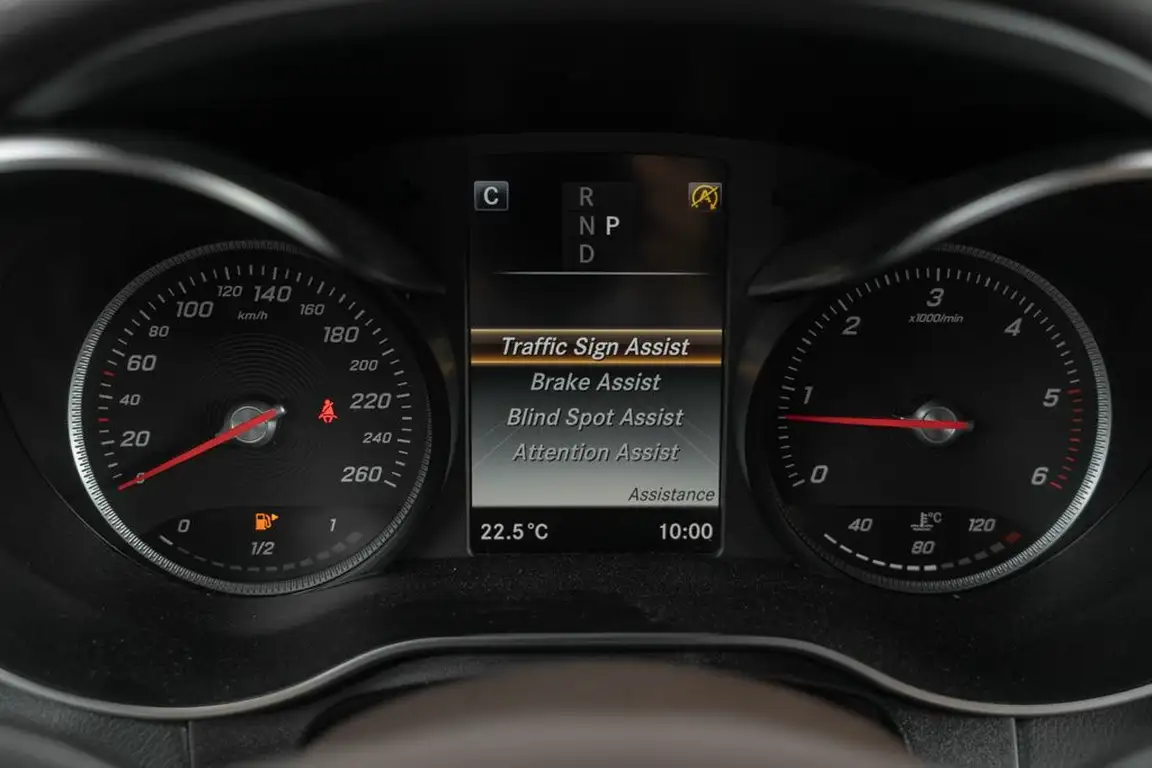 MERCEDES-BENZ GLC