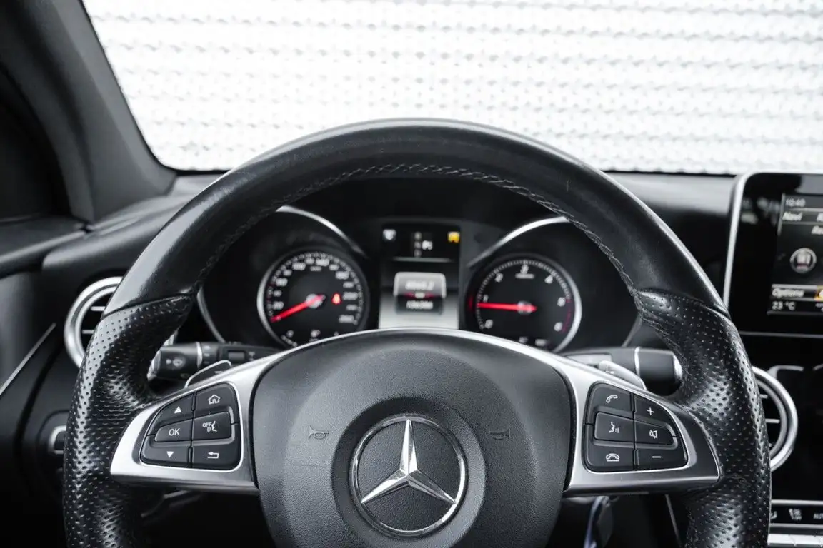 MERCEDES-BENZ GLC