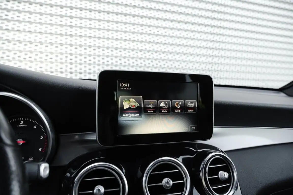 MERCEDES-BENZ GLC