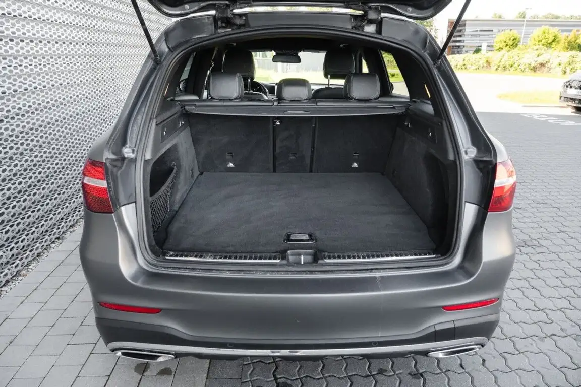MERCEDES-BENZ GLC
