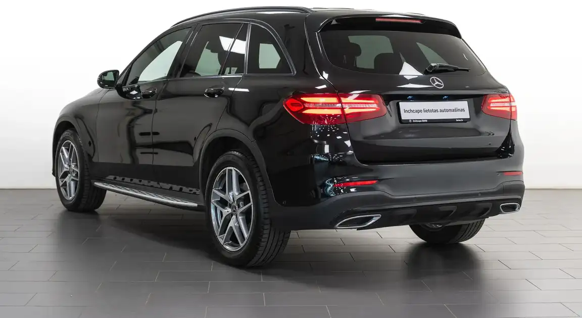 MERCEDES-BENZ GLC