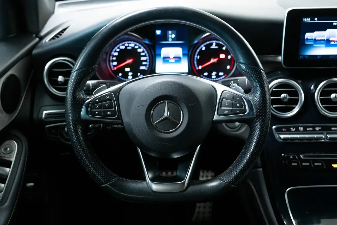 MERCEDES-BENZ GLC