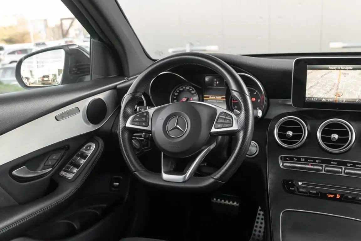 MERCEDES-BENZ GLC