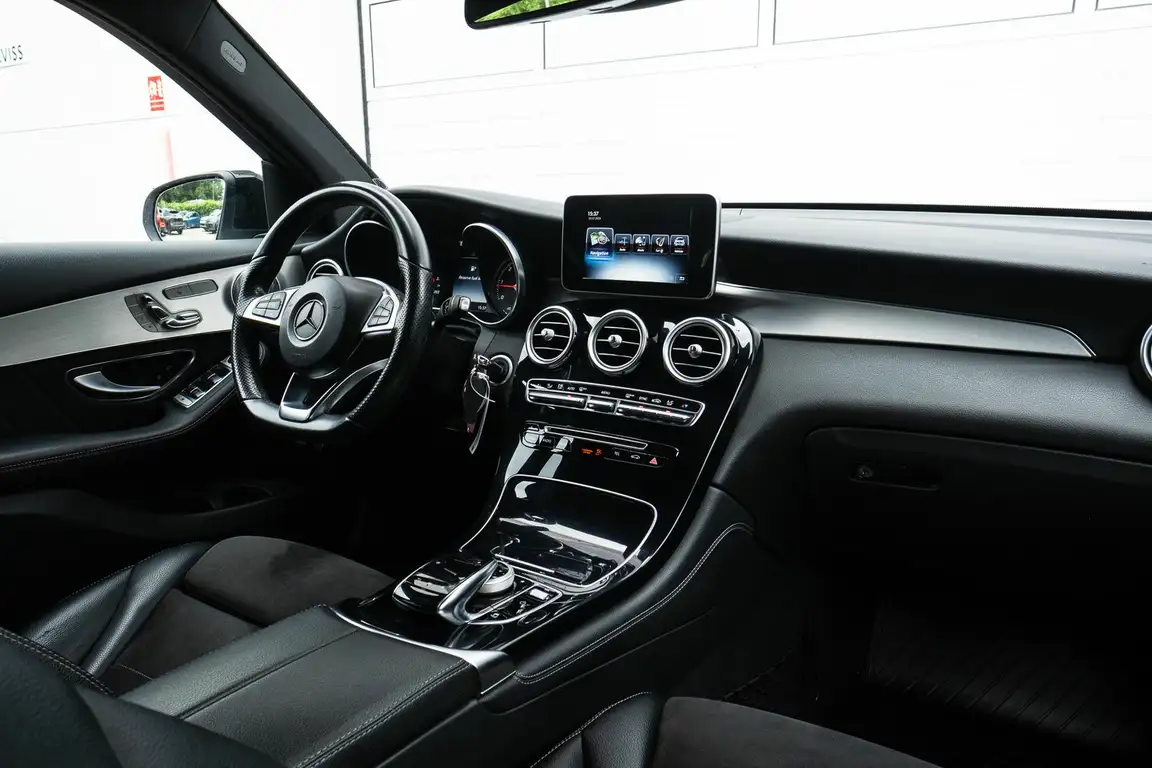 MERCEDES-BENZ GLC