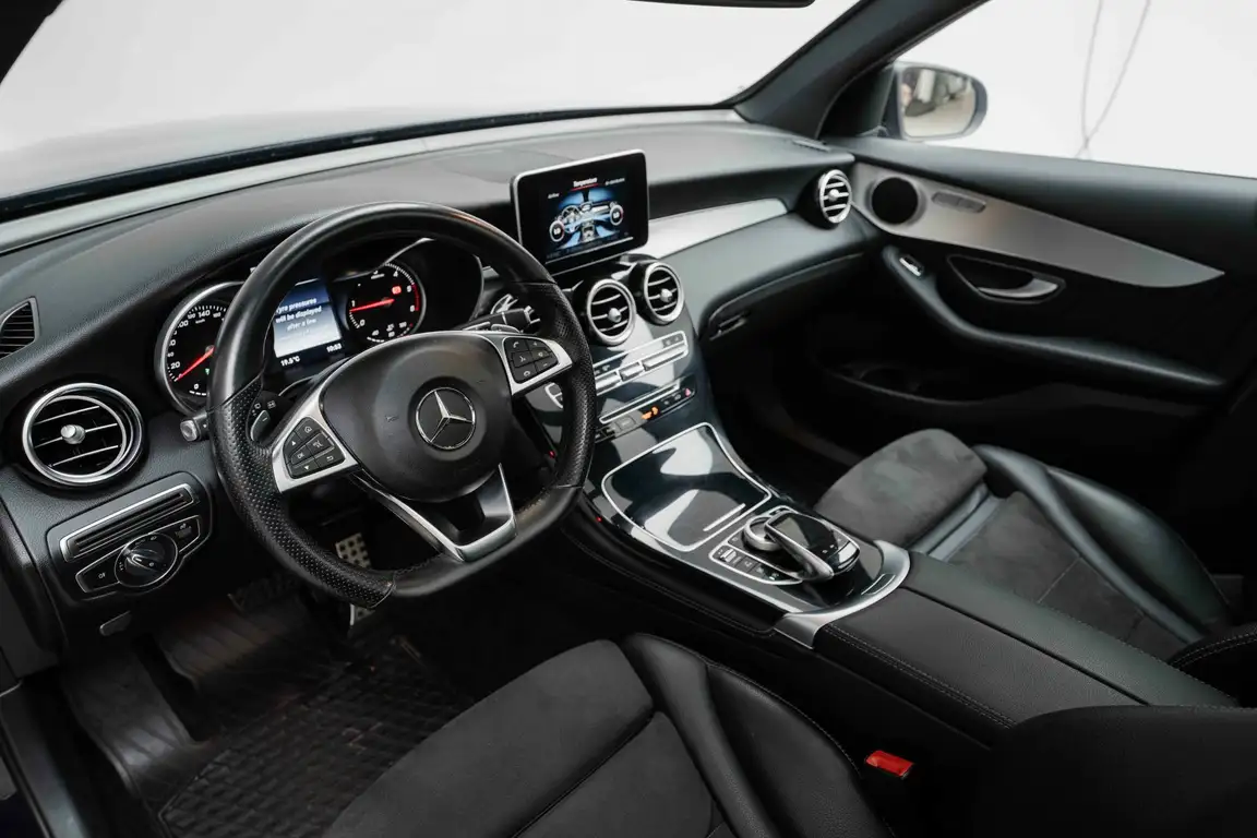 MERCEDES-BENZ GLC