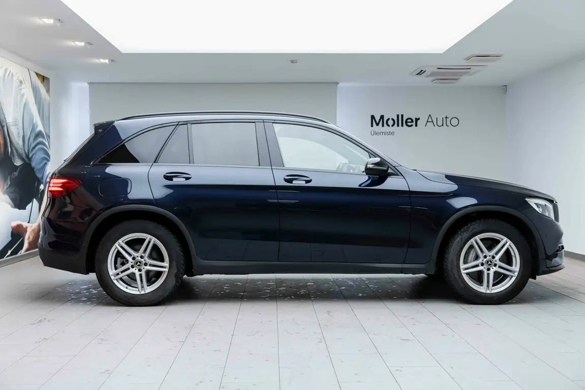 MERCEDES-BENZ GLC