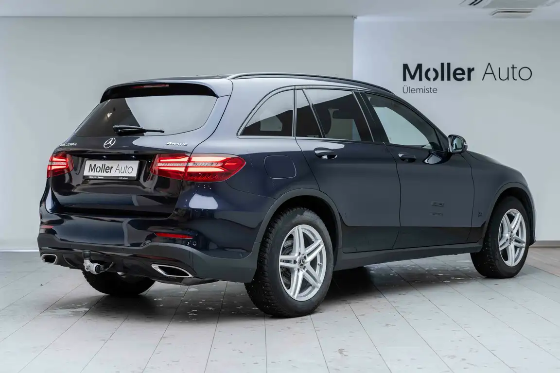 MERCEDES-BENZ GLC