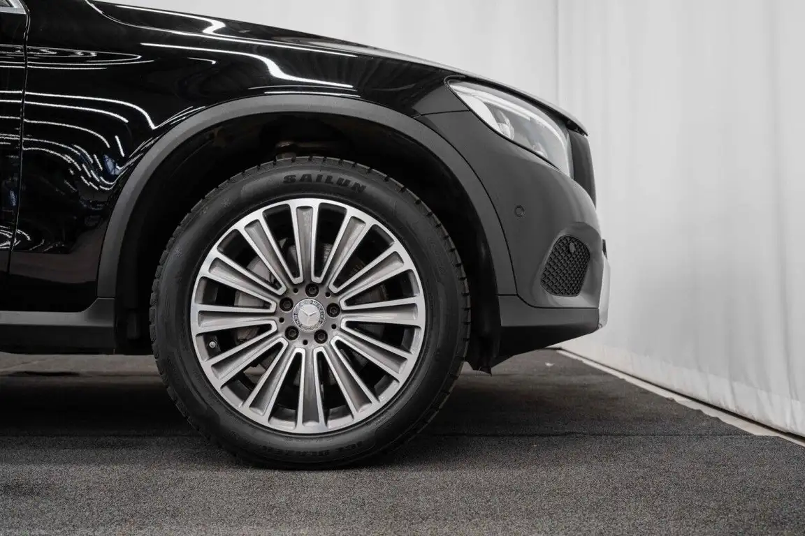 MERCEDES-BENZ GLC