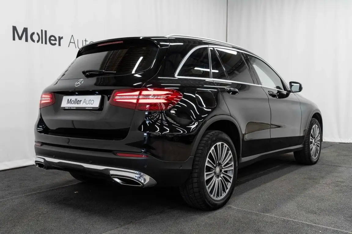 MERCEDES-BENZ GLC