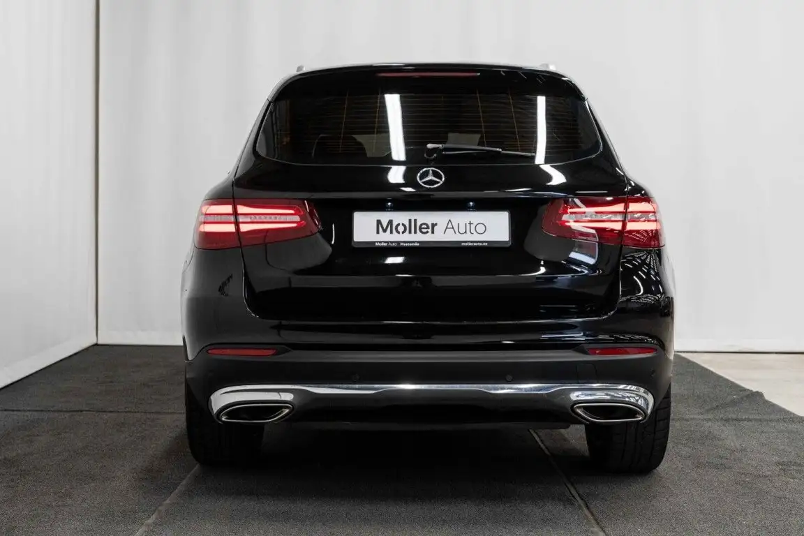 MERCEDES-BENZ GLC