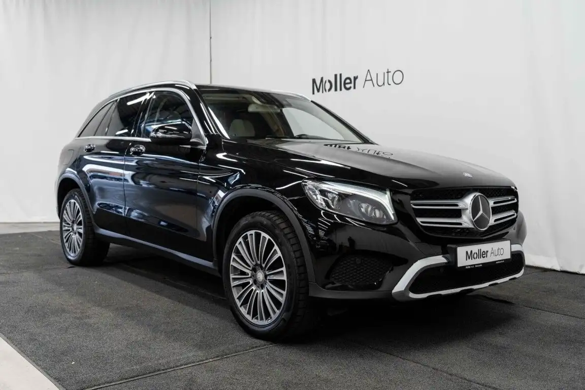MERCEDES-BENZ GLC