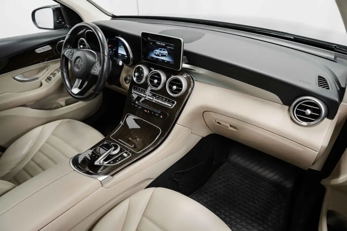 MERCEDES-BENZ GLC
