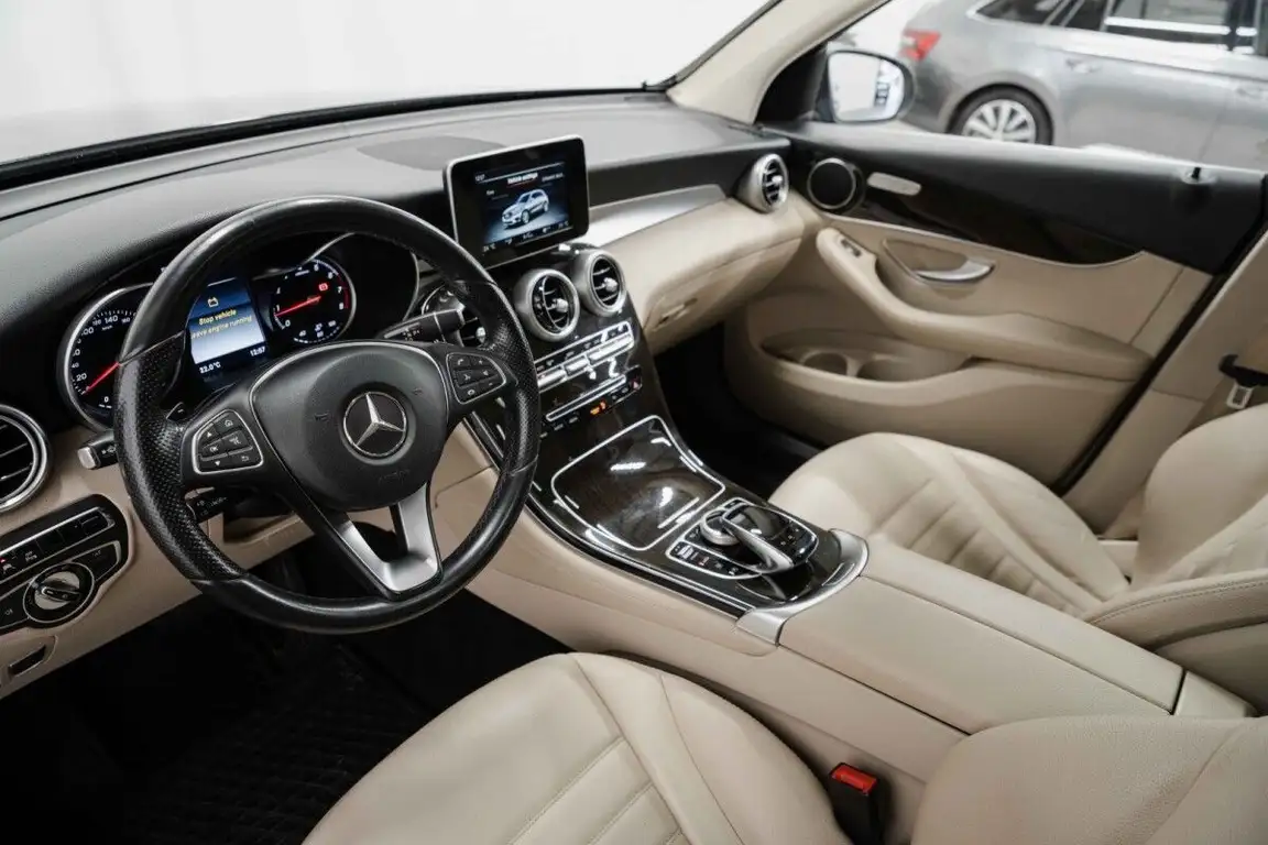 MERCEDES-BENZ GLC