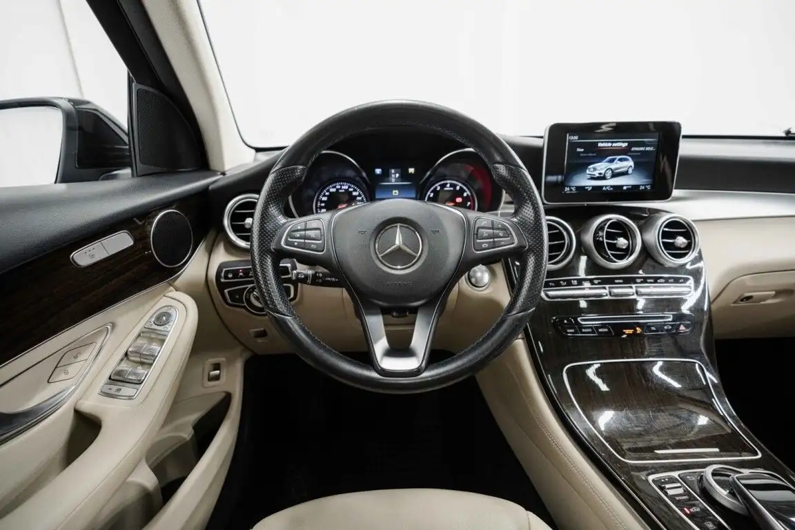 MERCEDES-BENZ GLC
