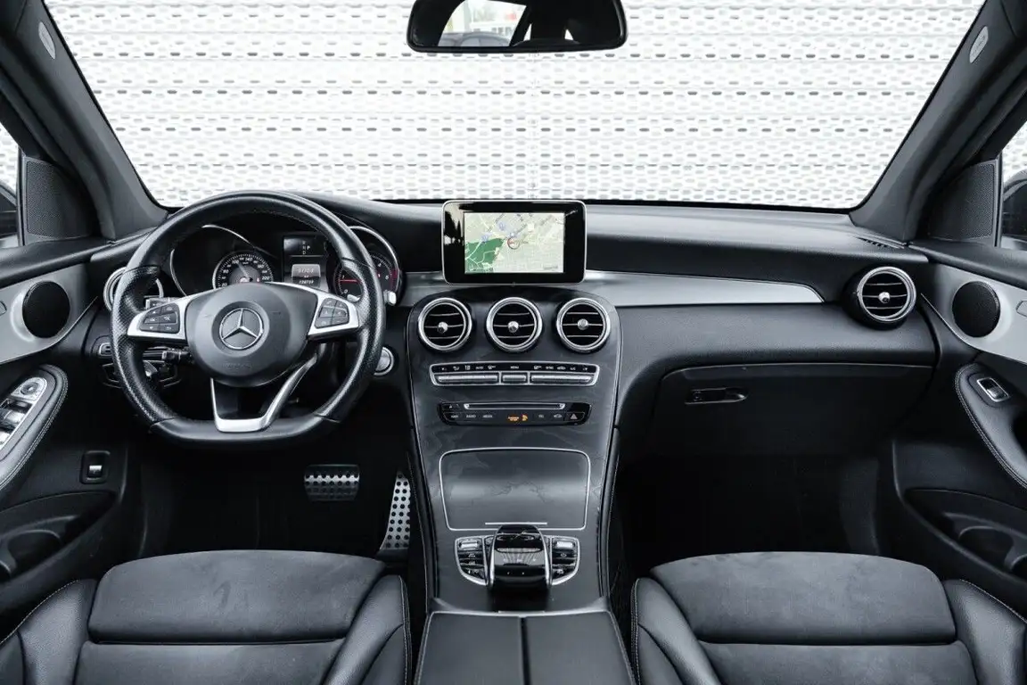 MERCEDES-BENZ GLC