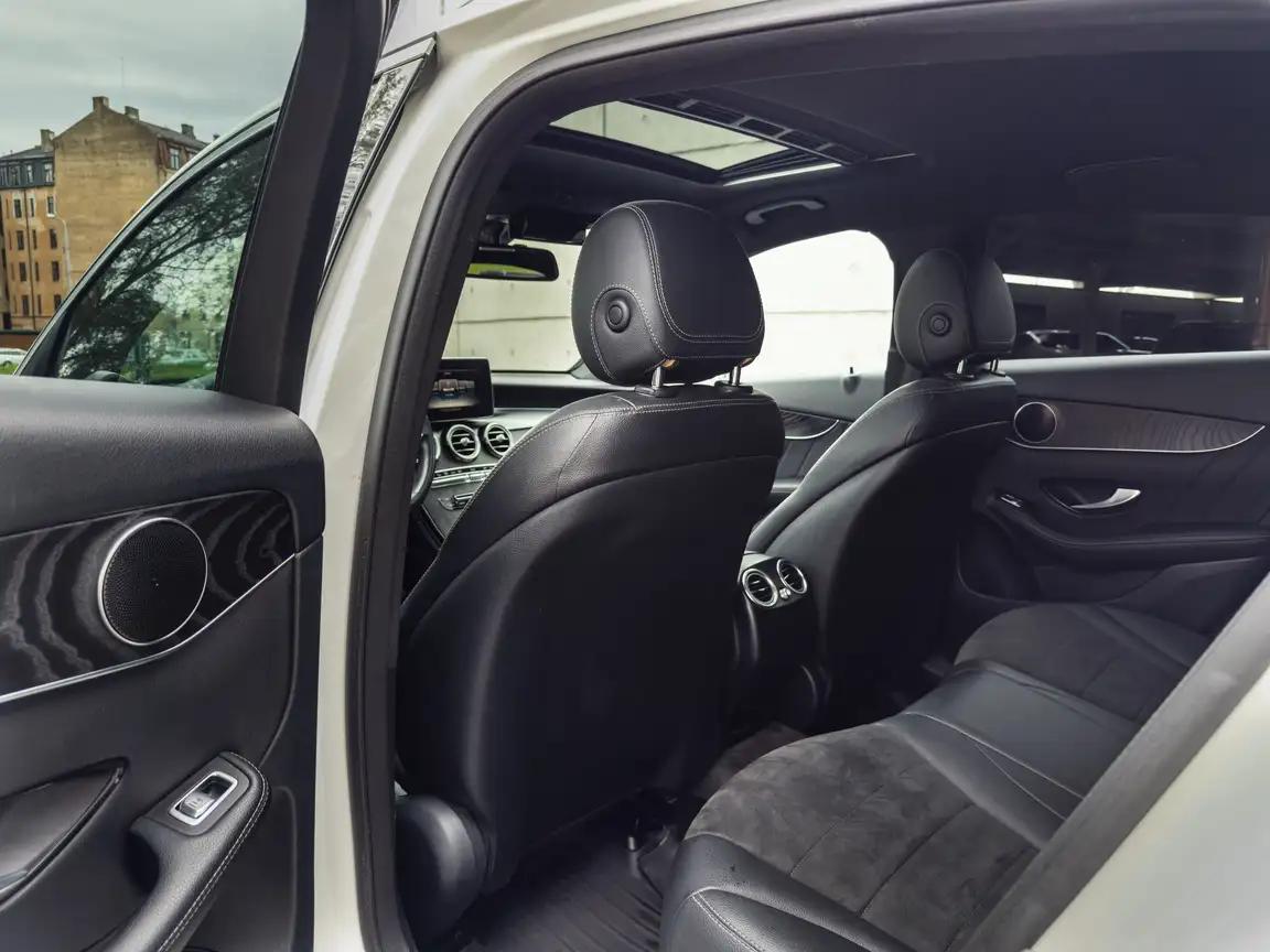 MERCEDES-BENZ GLC
