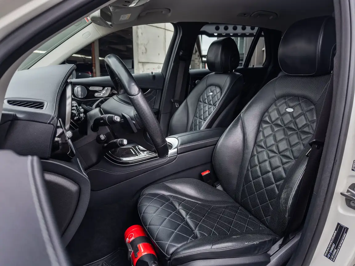 MERCEDES-BENZ GLC