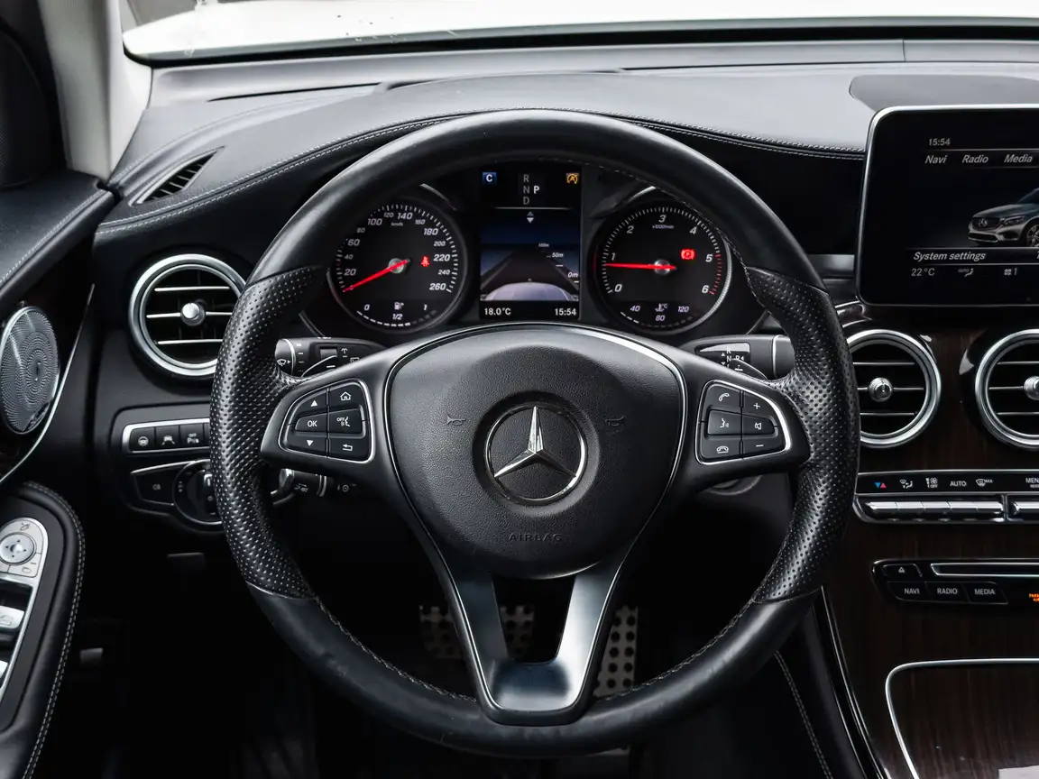 MERCEDES-BENZ GLC