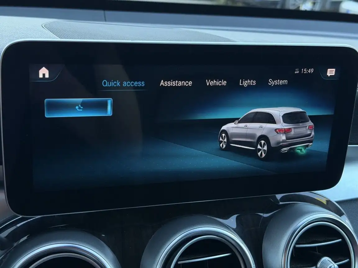 MERCEDES-BENZ GLC