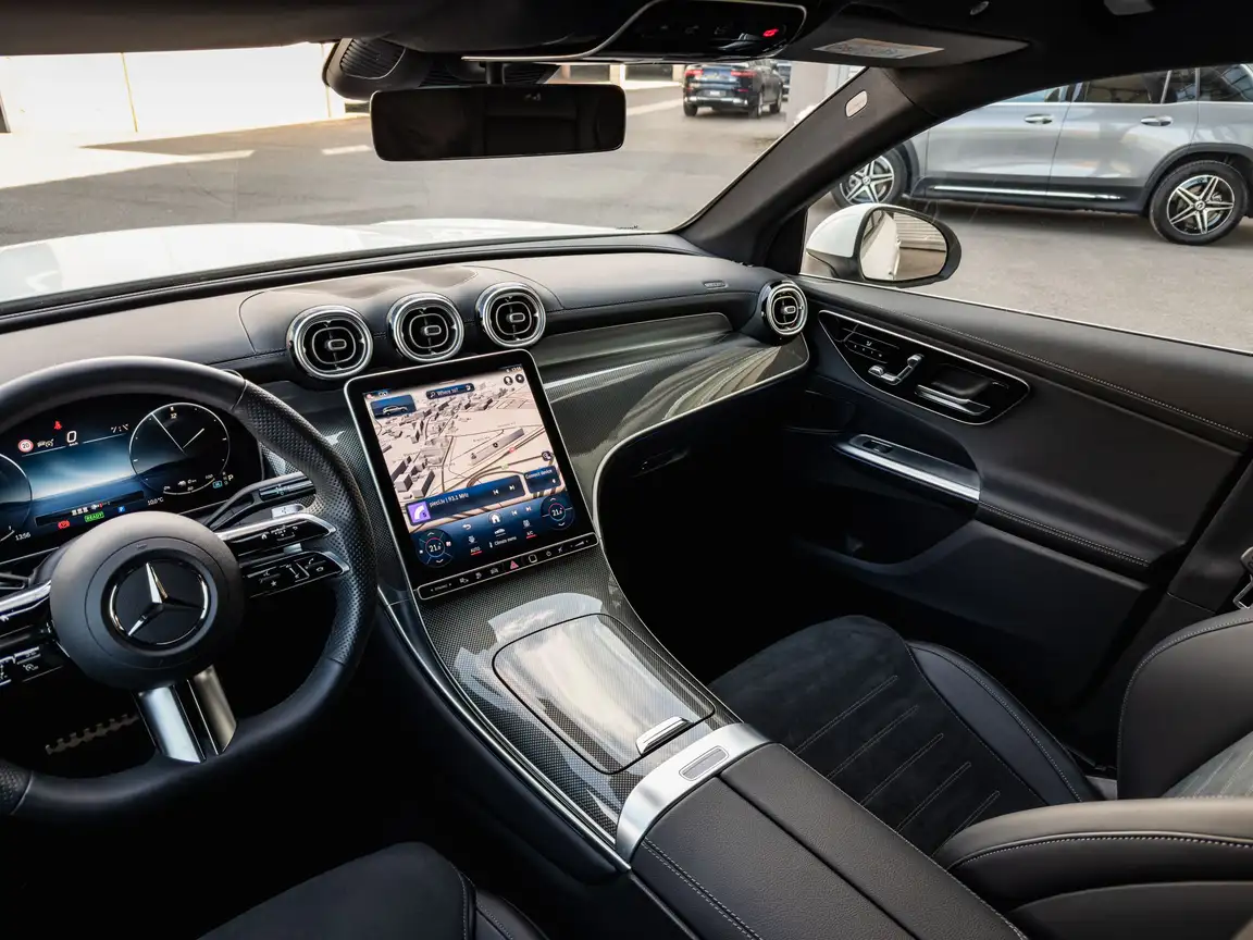 MERCEDES-BENZ GLC