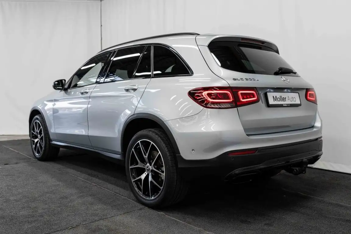MERCEDES-BENZ GLC