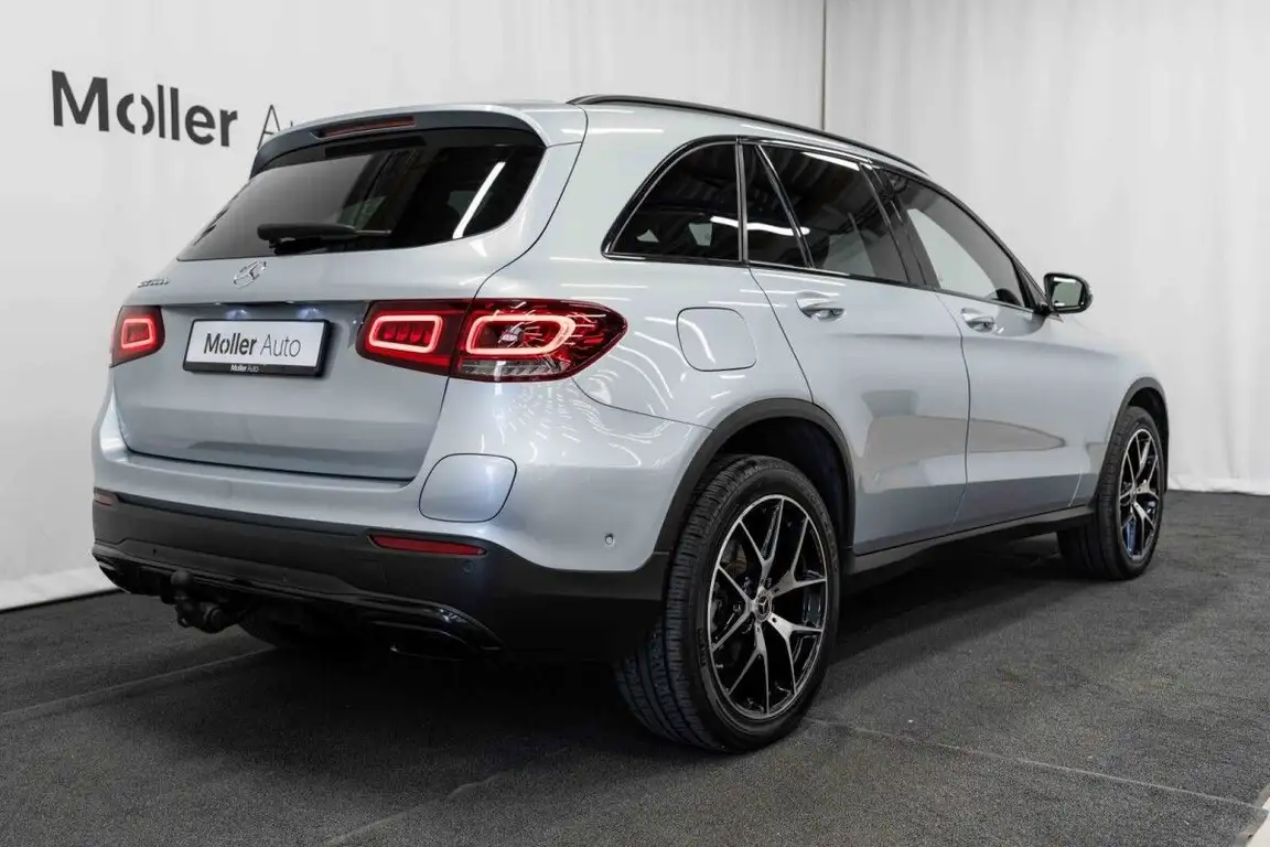 MERCEDES-BENZ GLC