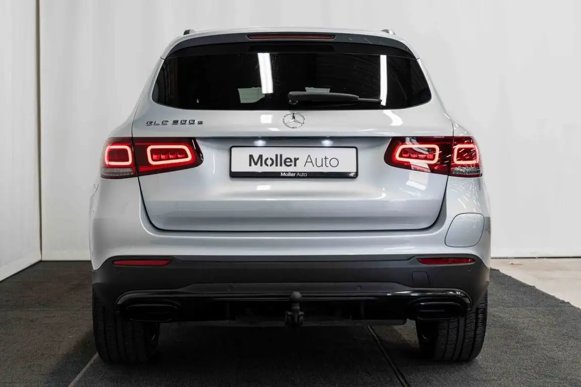 MERCEDES-BENZ GLC
