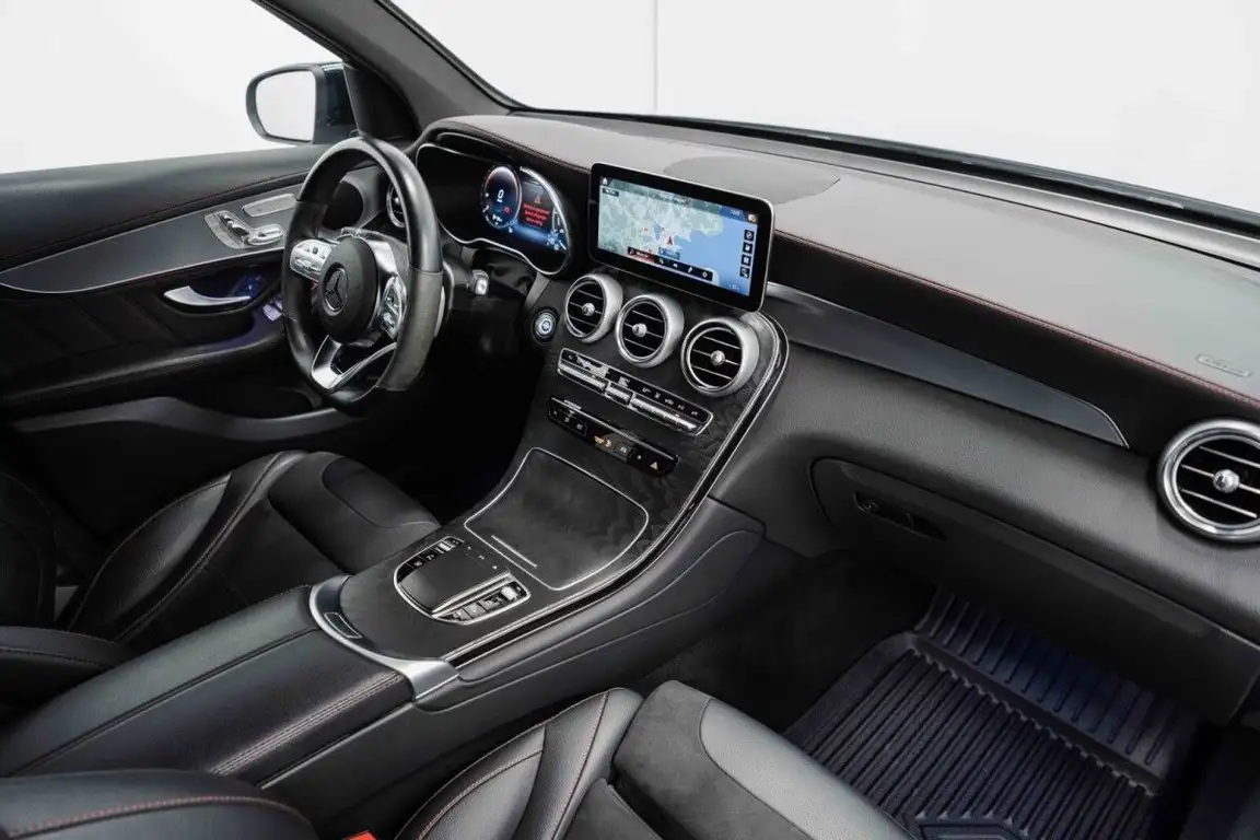 MERCEDES-BENZ GLC
