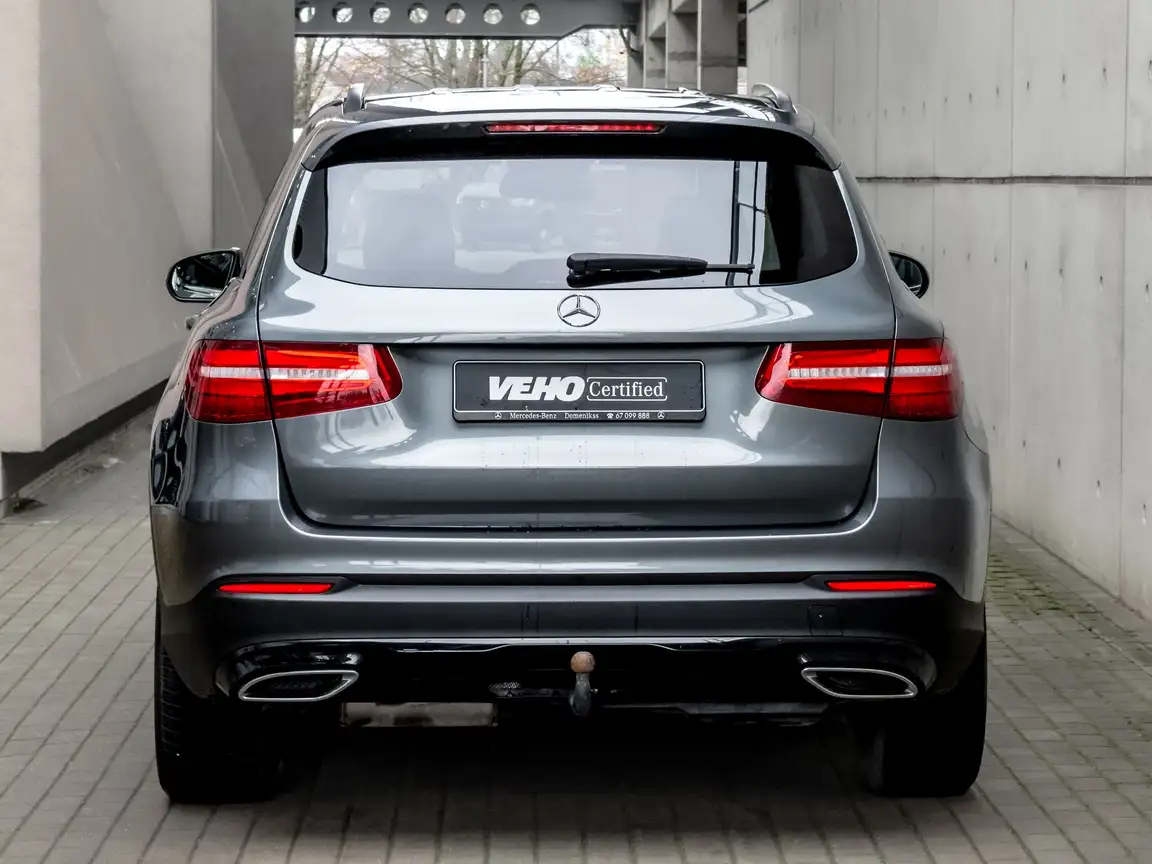 MERCEDES-BENZ GLC