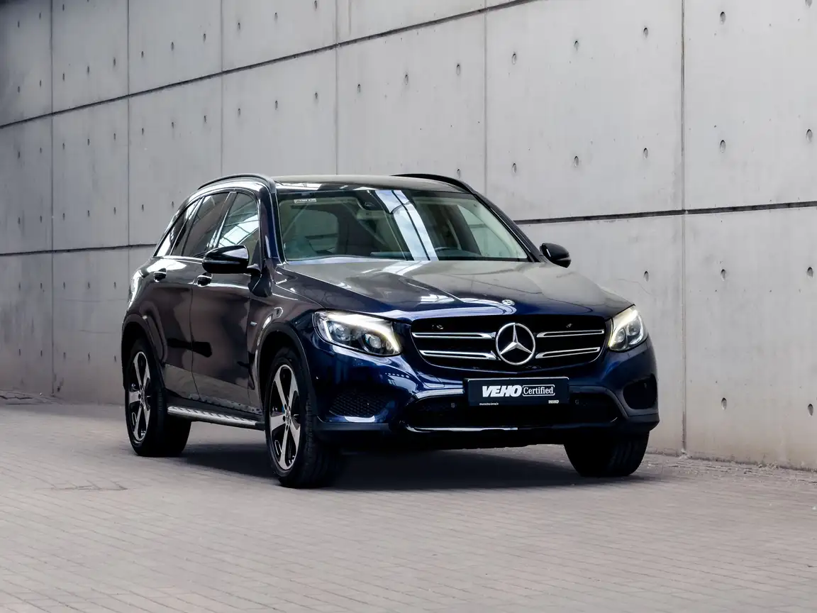 MERCEDES-BENZ GLC