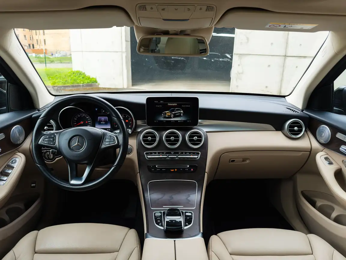 MERCEDES-BENZ GLC