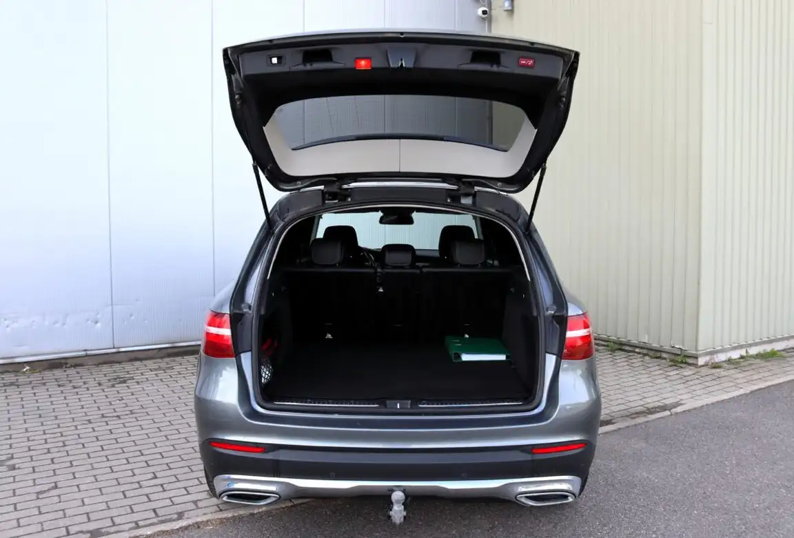 MERCEDES-BENZ GLC