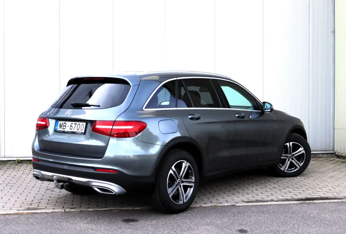 MERCEDES-BENZ GLC