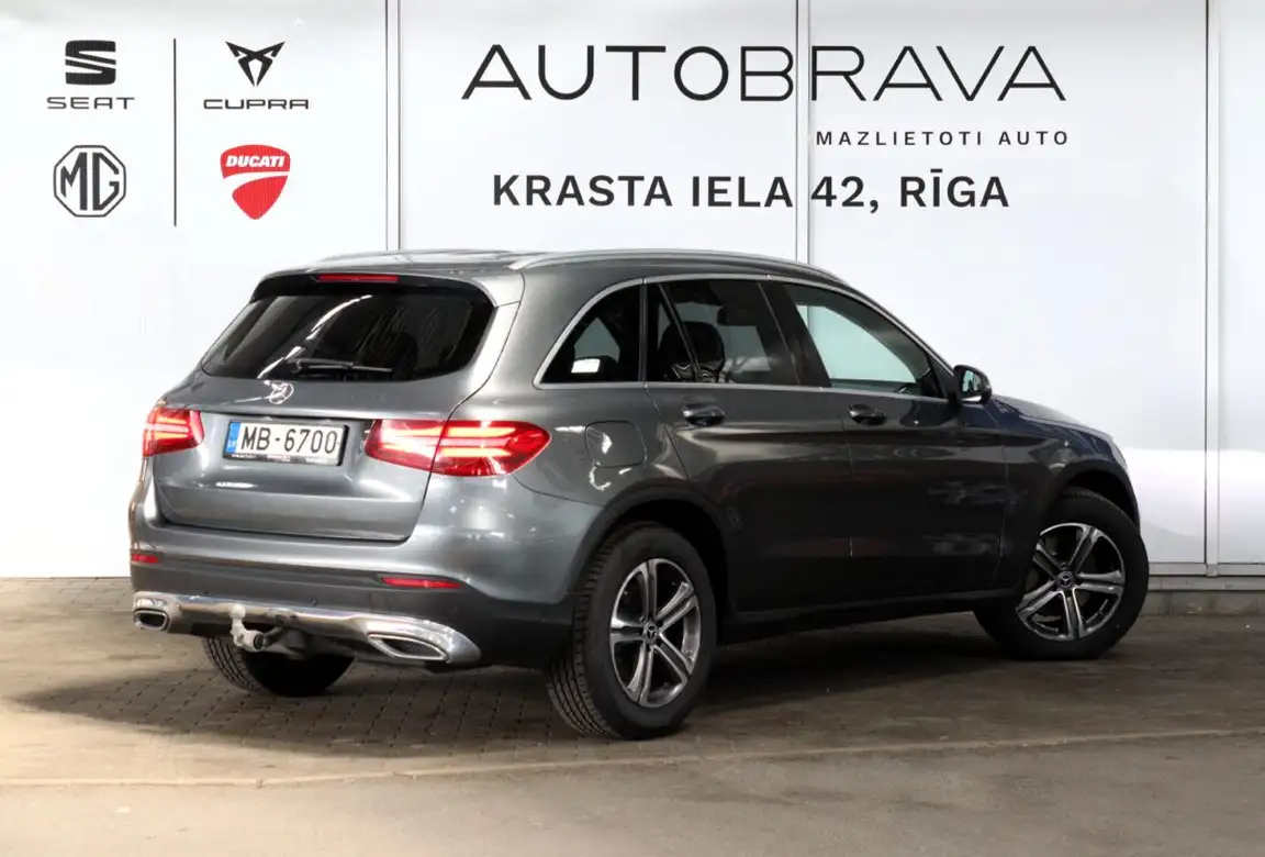MERCEDES-BENZ GLC
