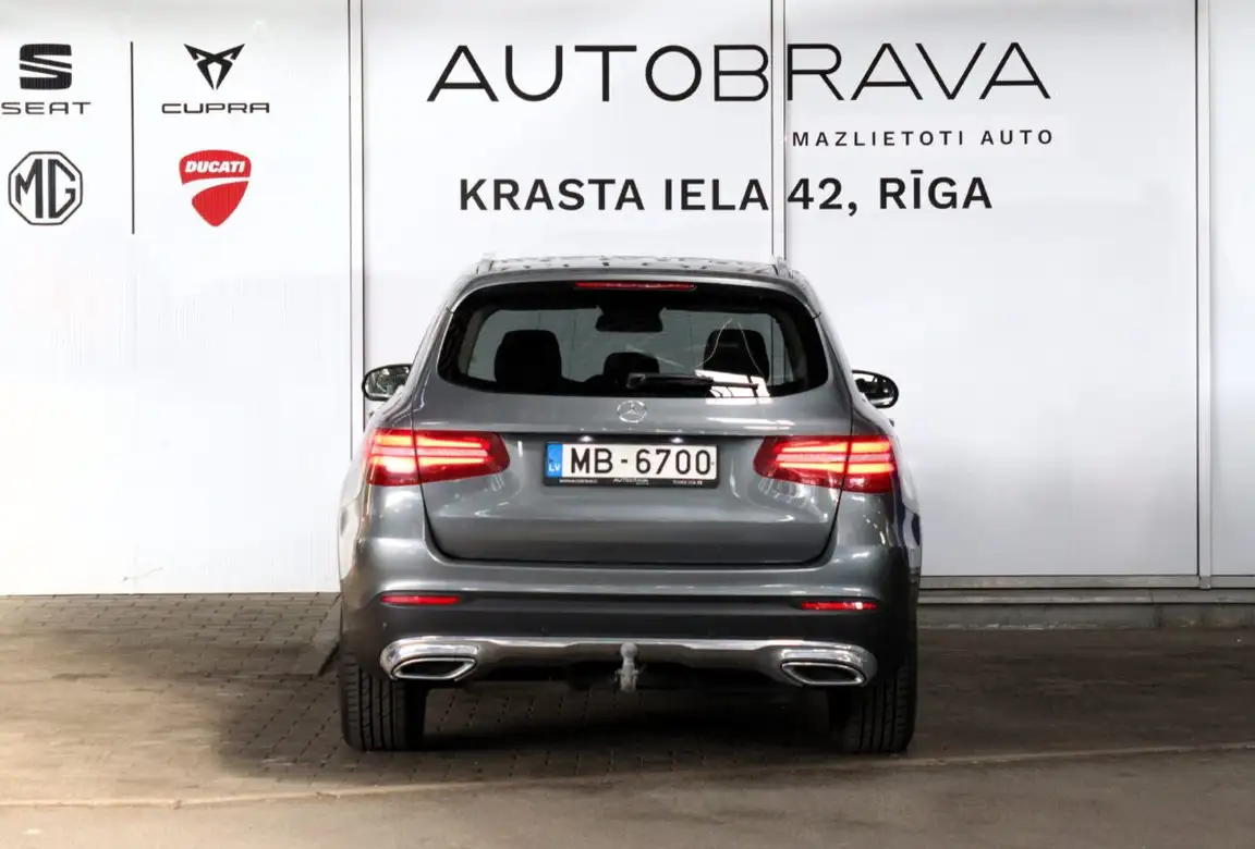 MERCEDES-BENZ GLC