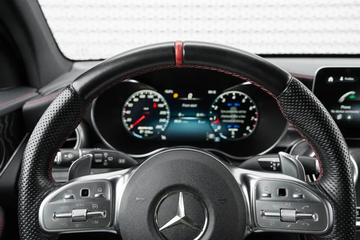 MERCEDES-BENZ GLC