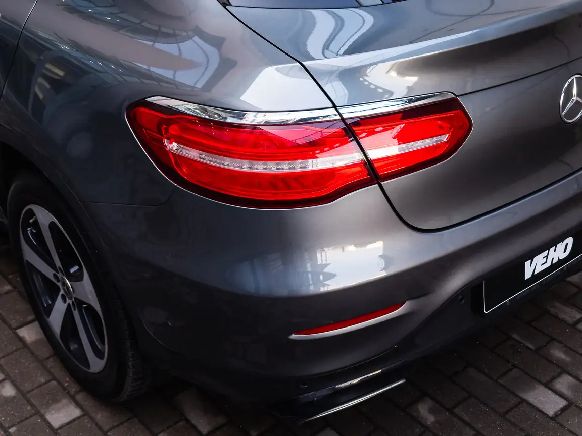 MERCEDES-BENZ GLC