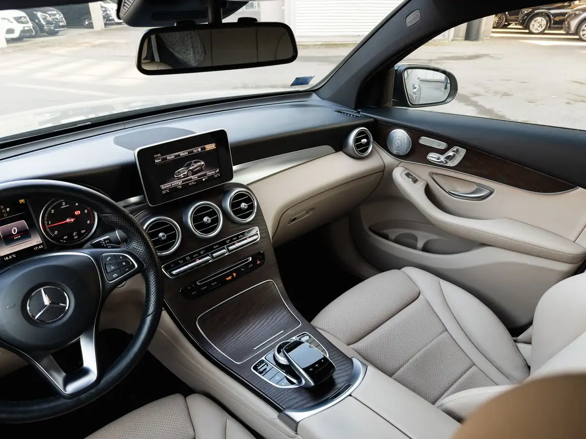 MERCEDES-BENZ GLC