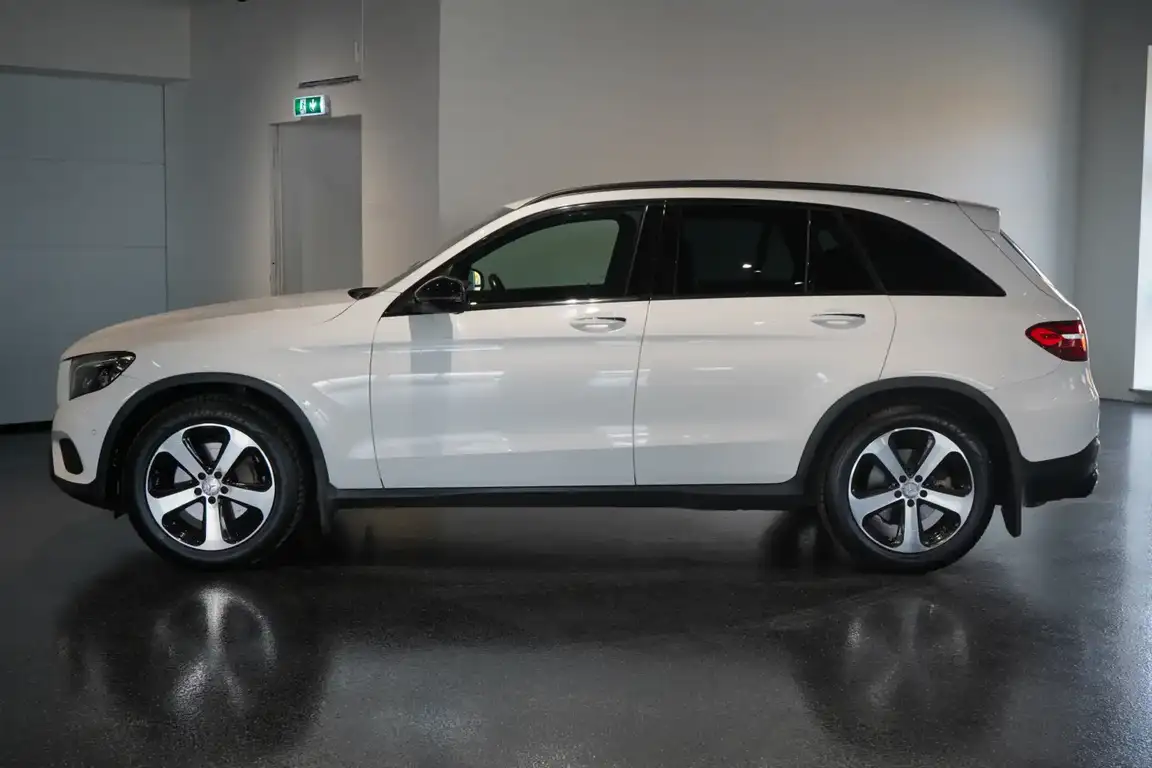 MERCEDES-BENZ GLC