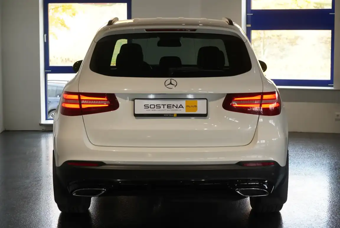 MERCEDES-BENZ GLC