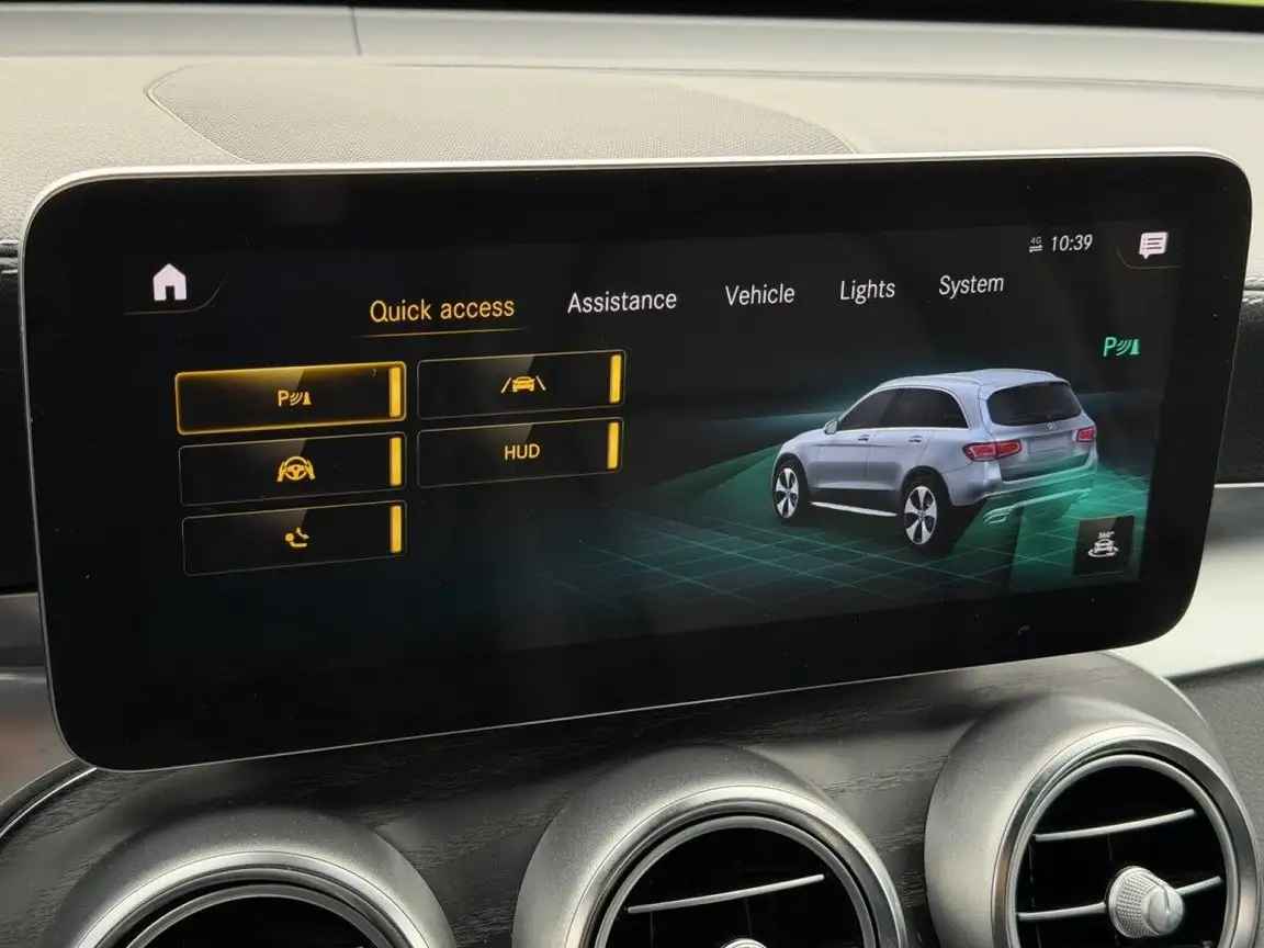 MERCEDES-BENZ GLC