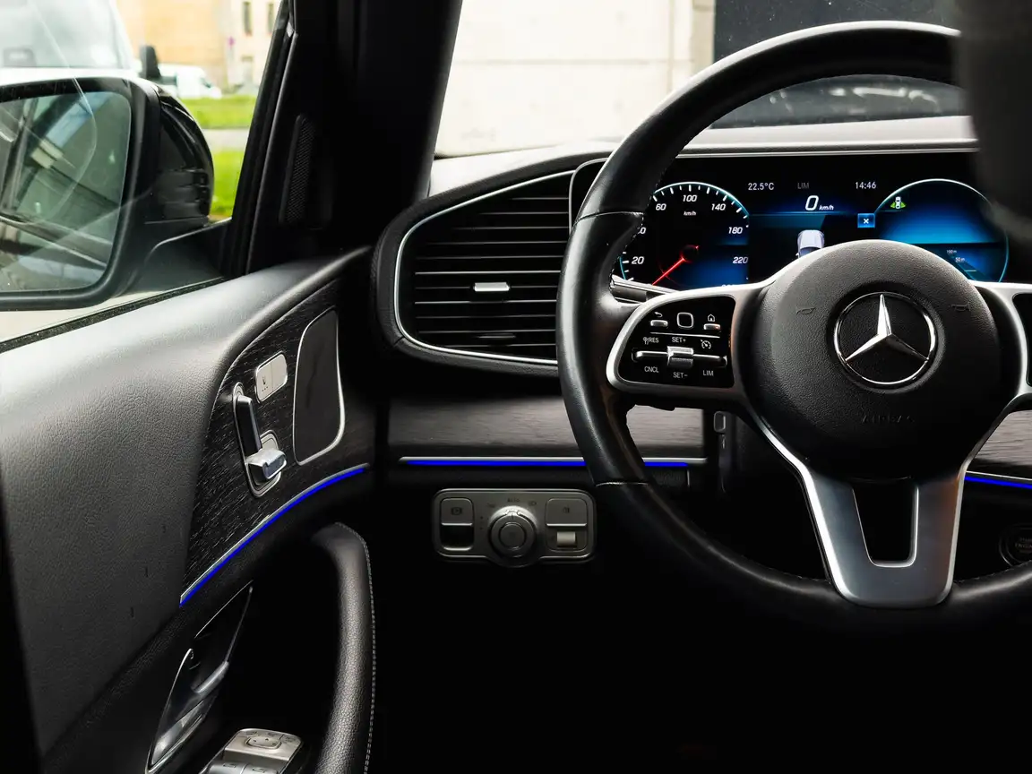 MERCEDES-BENZ GLE