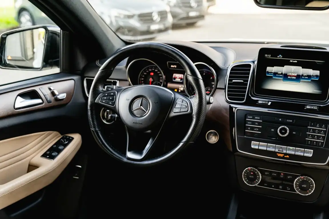 MERCEDES-BENZ GLE